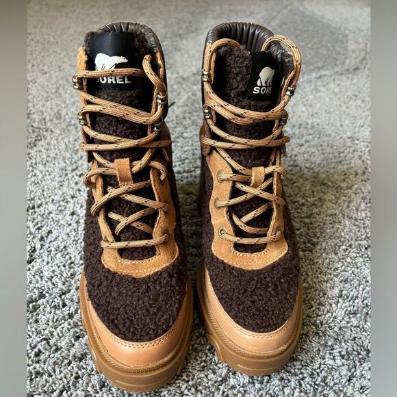 NWT Sorel Brex Cozy Heeled Leather Boot. 6 1/2 - Picture 3 of 4